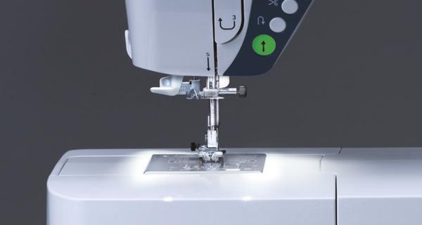 HZL-G120 - 180 sömmar med industriell box-feed matning