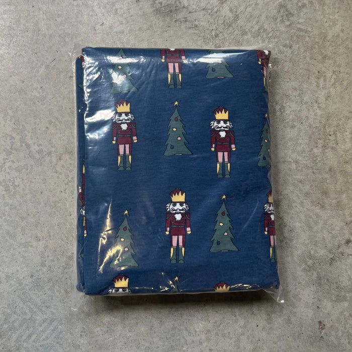 SURPRISE PACKAGE - 2M CHRISTMAS FABRICS 